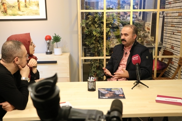 Ο Osman Doğan, ο διευθυντής του παιχνιδιού δεξιώσεων, απάντησε στις περίεργες ερωτήσεις