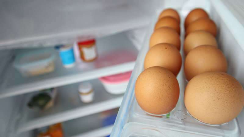 Τι πρέπει να είναι σε ποιο ράφι στο ψυγείο