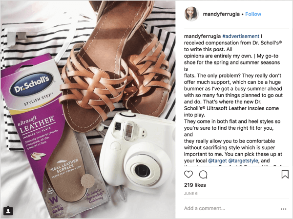 Η Mandy Ferrugia, μια επιρροή της ομορφιάς και του τρόπου ζωής στο Instagram, βοήθησε να προωθήσει τις σόλες του Dr. Scholl για διαμερίσματα σε αυτήν τη χορηγία.