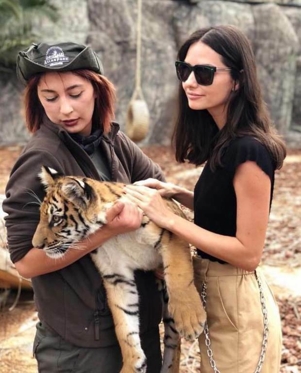 Η διάσημη ηθοποιός Yasemin Özilhan αγκάλιασε την άγρια ​​φύση