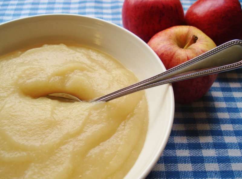 Πώς να φτιάξετε πουρέ μήλου για μωρά; Θρεπτική συνταγή πουρέ μήλου