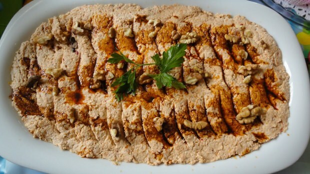Η ευκολότερη συνταγή κοτόπουλου Circassian! Πώς παρασκευάζεται το κοτόπουλο Circassian;