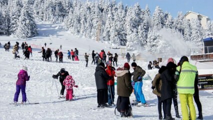 Το πάχος του χιονιού ξεπέρασε το 1 μέτρο στο Uludağ