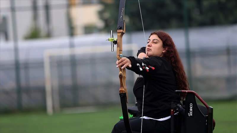 Ο παραολυμπιακός αθλητής Miray Aksakallı αποτελεί παράδειγμα για όλους με τον αγώνα της