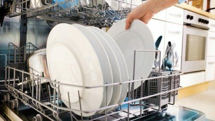Πώς πλένεται το πλυντήριο πιάτων καλύτερα; 