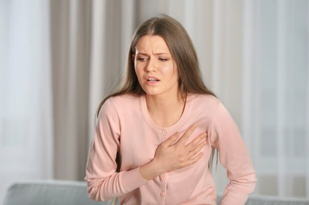 Τι είναι καρδιακή προσβολή; Ποια είναι τα συμπτώματα μιας καρδιακής προσβολής; Υπάρχει θεραπεία για καρδιακή προσβολή;