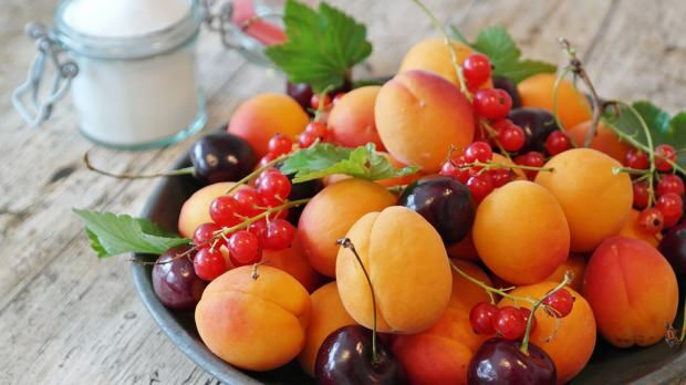 Ποια φρούτα πρέπει να καταναλώνονται σε ποιο μήνα;