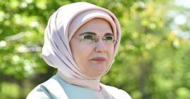 Το μήνυμα της Πρώτης Κυρίας Ερντογάν «να γίνει καλά σύντομα» προς τους πληγέντες από τον σεισμό λαό του Μαρόκου