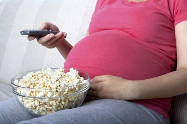 Μπορούν οι έγκυες γυναίκες να τρώνε ποπ κορν;