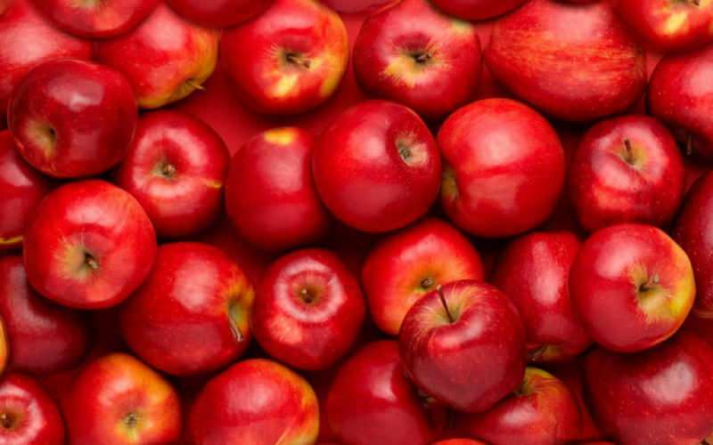 Ποια είναι τα οφέλη του μήλου; Ποικιλίες μήλου! Αν βάλετε κανέλα σε χυμό μήλου και πιείτε ...