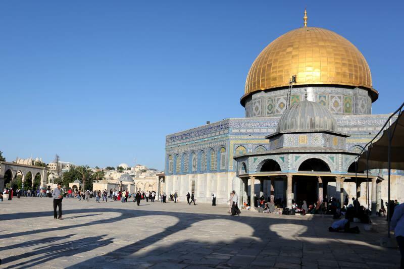 Το Masjid al-Aqsa προετοιμάστηκε για το Ραμαζάνι με το εθελοντικό έργο εκατοντάδων Παλαιστινίων