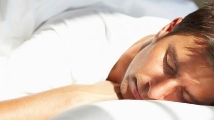 Τι είναι ο ύπνος ύπνος, πότε είναι καιρός να χάσει; Επιστημονικά οφέλη από τον ύπνο του γεύματος