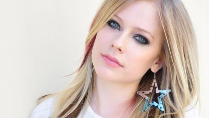 Avril Lavigne: Μερικοί δεν πιστεύουν ότι είμαι πραγματικός