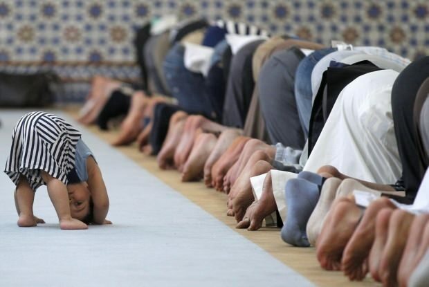 Πώς να διδάξει τα παιδιά προσευχή και το Κοράνι; Θρησκευτική εκπαίδευση στα παιδιά ...