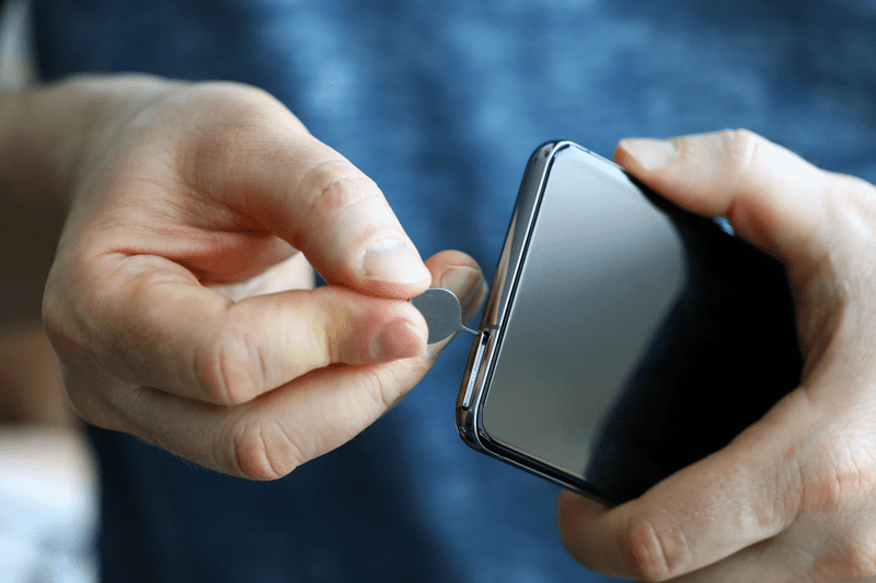 Εξαγωγή κάρτας SIM σε smartphone Android