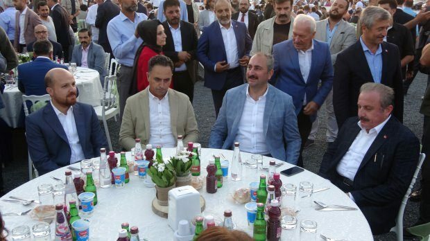 Bilal Erdoğan, Υπουργός Δικαιοσύνης Abdülhamit Gül και Πρόεδρος του Κοινοβουλίου Mustafa Şentop