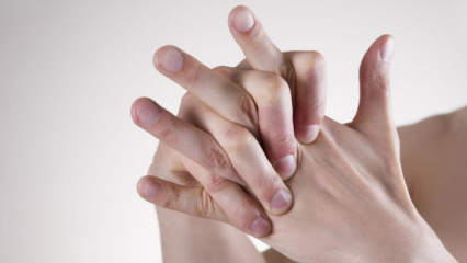 Ποιες είναι οι βλάβες του ραγίσματος των δακτύλων, πώς να το αφήσετε;