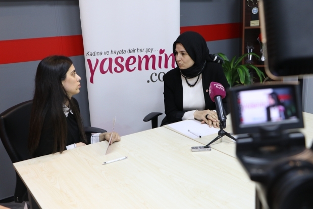 Ερευνητής - Ο συγγραφέας Nuray Karpuzcu παρέσχε πληροφορίες για την υγεία μητέρων-παιδιών για το Yasemin.com