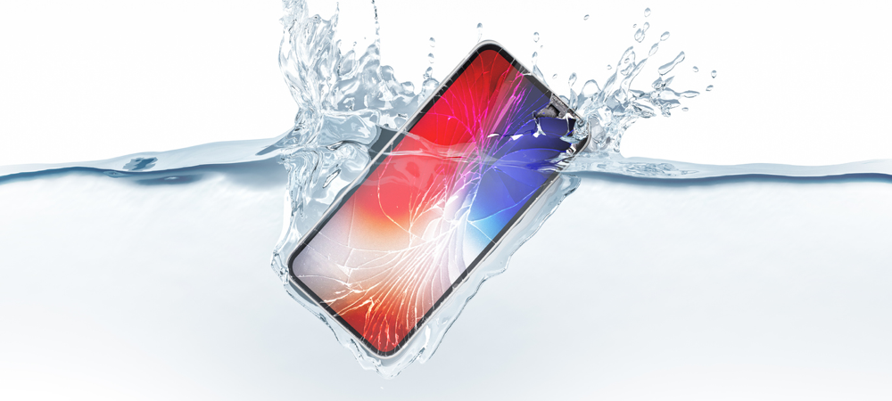iPhone στο νερό
