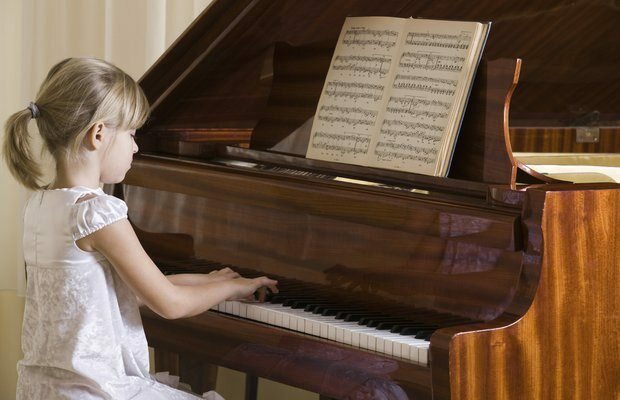 Σε ποια ηλικία μπορούν να παίξουν παιδιά μουσικά όργανα;