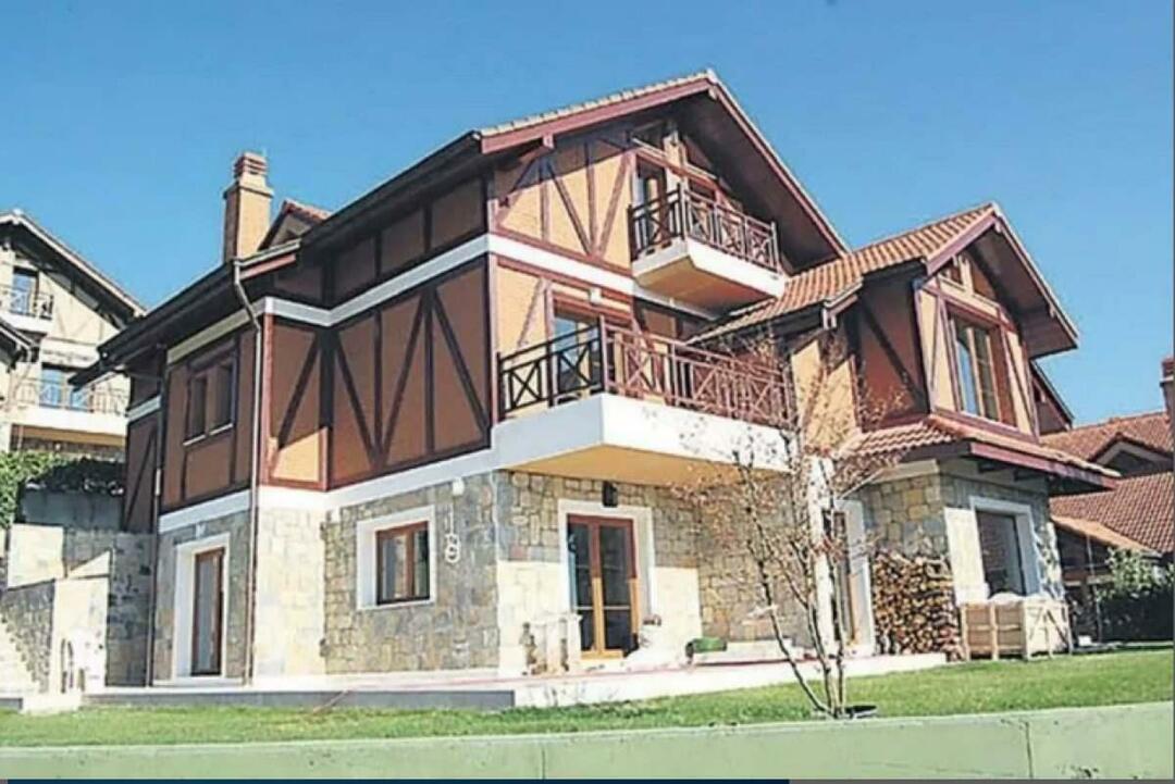 Αυτό το σπίτι χώριζε τη Hadise και τον Mehmet Dinçerler; Το «The sinister house» χώρισε το δεύτερο ζευγάρι