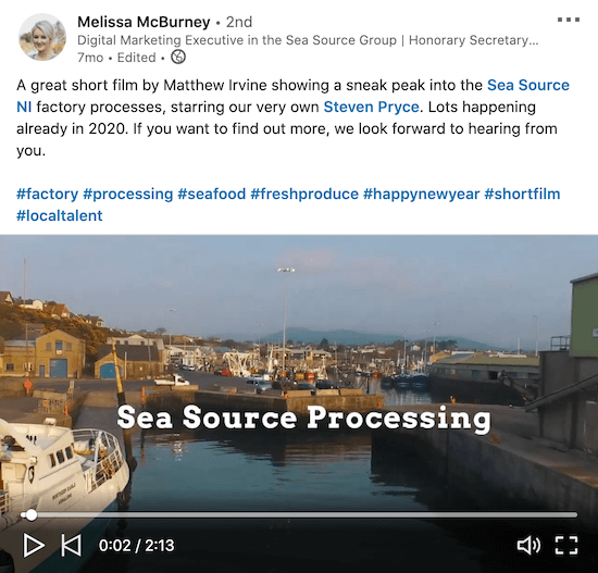 παράδειγμα βίντεο Linkedin από τη melissa mcburney της ομάδας θαλάσσιων πηγών που δείχνει μερικά παρασκήνια πλάνα των εργοστασιακών τους διαδικασιών