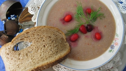 Πώς να φτιάξετε ταράνα cranberry από ασβέστη; Νόστιμη συνταγή σούπας από cranberry tarhana