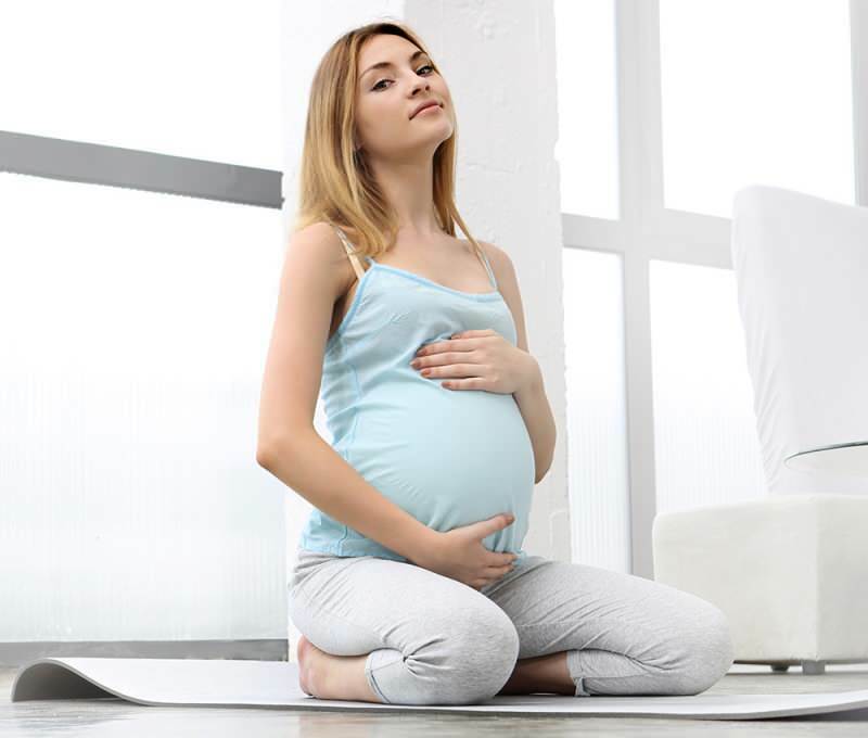 Περνά η ομφαλική γραμμή κατά τη διάρκεια της εγκυμοσύνης; Καφέ κοιλιά
