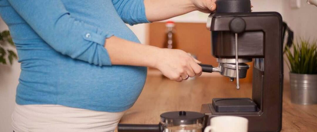 Μισό φλιτζάνι καφέ την ημέρα κατά τη διάρκεια της εγκυμοσύνης μειώνει το ύψος του παιδιού κατά 2 εκατοστά