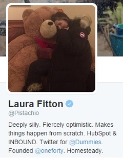 Το προφίλ Twitter της Laura Fitton.