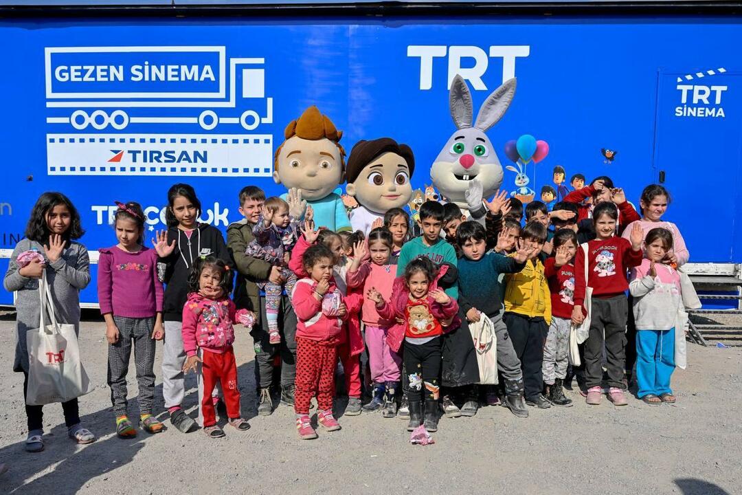 Το TRT Gezen Cinema χάρισε ένα χαμόγελο στα πρόσωπα των σεισμών
