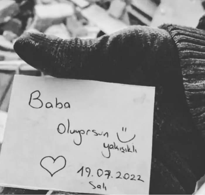 Ο Ceydan Düvenci μοιράστηκε το σημείωμα του επιζώντος του σεισμού