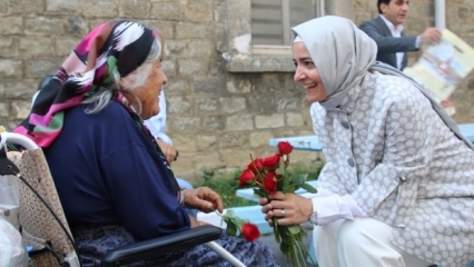 Η Fatma Betül Sayan Kaya πήγε στο Hospice