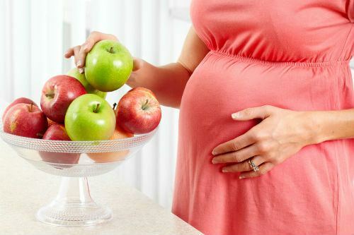 Ποια είναι τα οφέλη από την κατανάλωση μήλων κατά τη διάρκεια της εγκυμοσύνης;