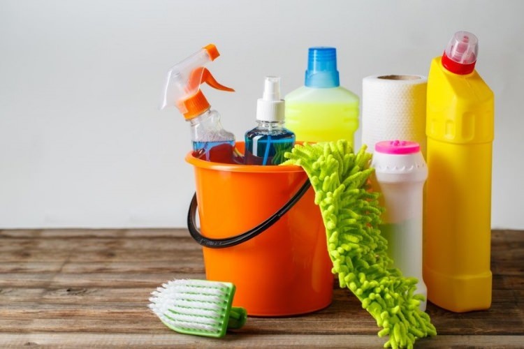 Ποια προϊόντα καθαρισμού δεν πρέπει να αναμειγνύονται μαζί;