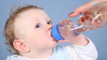 Πρέπει να δοθεί νερό στα μωρά;