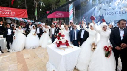 Η Fatma Şahin επέλεξε να παντρευτεί 50 ζευγάρια στο Gaziantep!