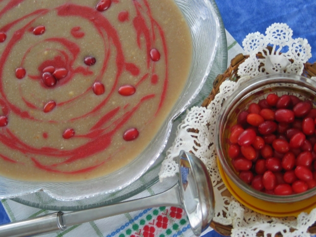 Πώς να φτιάξετε ταράνα cranberry από ασβέστη; Νόστιμη συνταγή σούπας από cranberry tarhana
