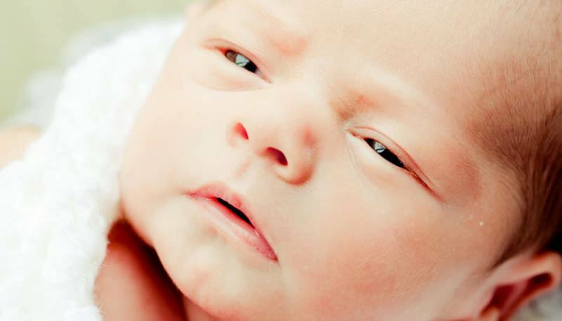 Φόρμουλα υπολογισμού χρώματος ματιών για μωρά! Πότε είναι μόνιμο το χρώμα των ματιών στα μωρά;