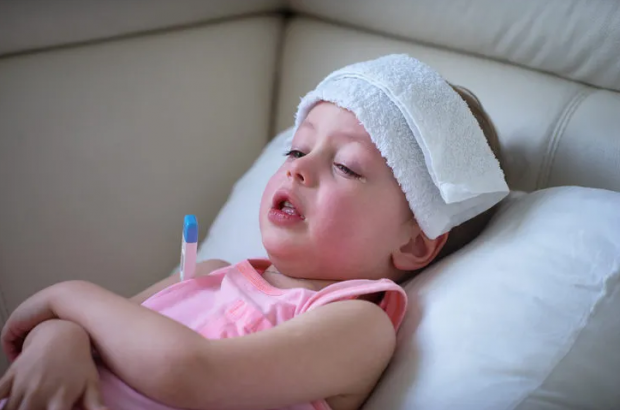 Τι να κάνει με το παιδί που έχει πυρετό
