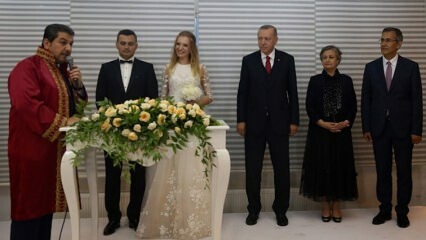 Ο Πρόεδρος Ερντογάν εντάχθηκε στο γάμο 2 ζευγαριών