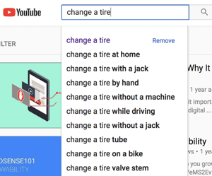 Παράδειγμα αποτελεσμάτων αναζήτησης αυτόματης συμπλήρωσης YouTube.