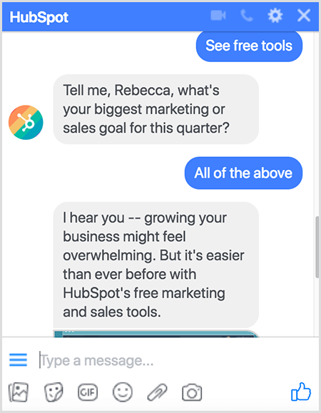 Η Molly Pitmann λέει ότι η υποβολή ερωτήσεων λειτουργεί καλά σε ένα chatbog. Το HubSpot chatbot θέτει ερωτήσεις όπως ποιος είναι ο μεγαλύτερος στόχος μάρκετινγκ ή πωλήσεων για αυτό το τρίμηνο;