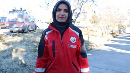 Ποιος είναι ο Emine Kuştepe που μιλάει στο Azize στο σεισμό;