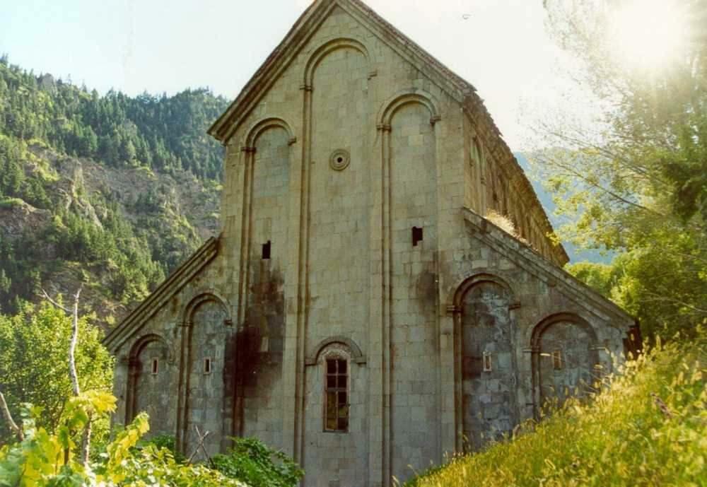 Εκκλησία Barhal