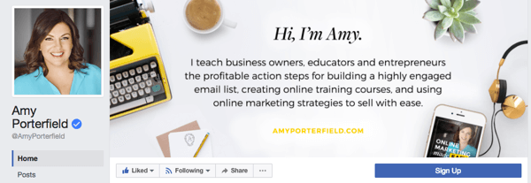 Η Amy Porterfield έχει μια επιχειρηματική σελίδα που διαθέτει μια επαγγελματική φωτογραφία προφίλ και μια συνοδευτική σελίδα που αναδεικνύει τα προϊόντα και τις υπηρεσίες που προσφέρει η επιχείρησή της.