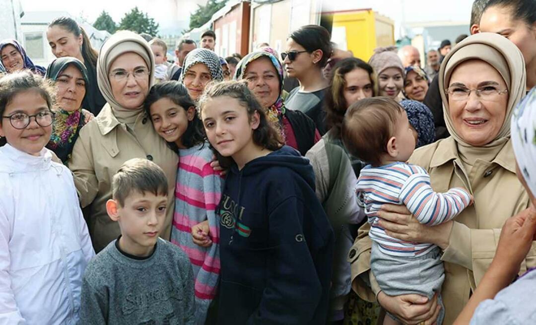 Η Εμινέ Ερντογάν συναντήθηκε με τους σεισμόπληκτους στο Χατάι