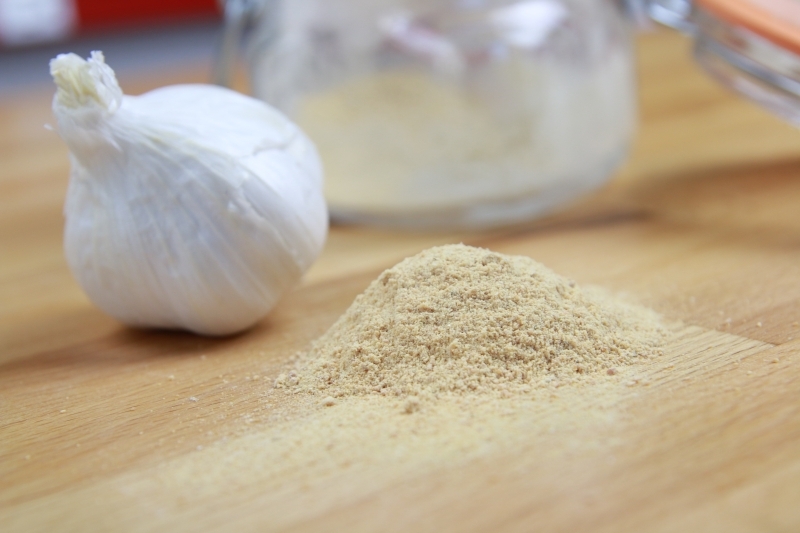 Τι είναι σκόνη σκόρδου; Πώς να φτιάξετε σκόνη σκόρδου στο σπίτι;