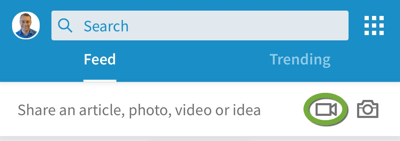 Αναζητήστε το εικονίδιο της βιντεοκάμερας στην εφαρμογή LinkedIn για κινητά.