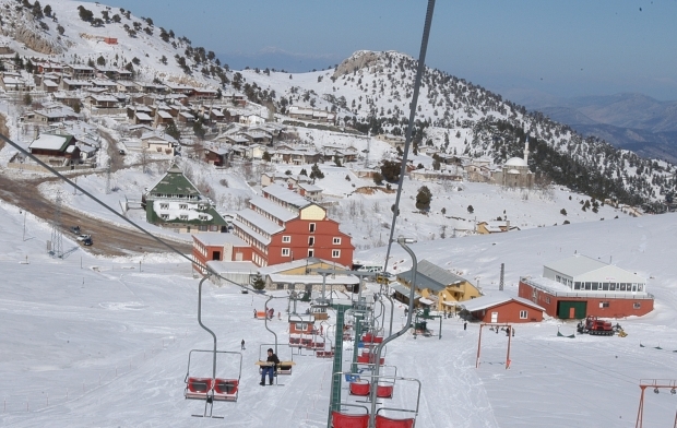 Πώς θα φτάσετε στο χιονοδρομικό κέντρο της Αττάλειας Saklıkent;